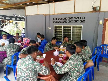 29497590_356186494901466_6546139683682779136_n